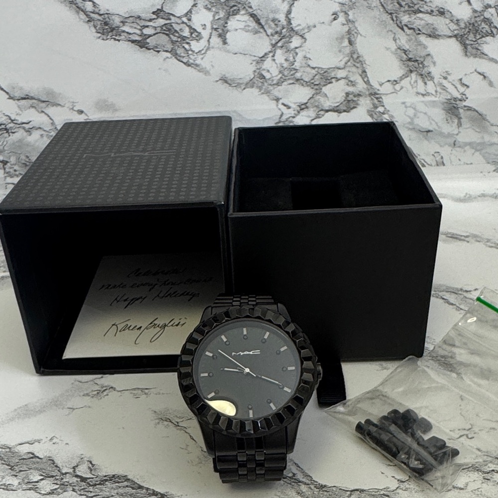 Like new: MAC cosmetics Holiday Gift Watch 
Worn maybe a handful of times